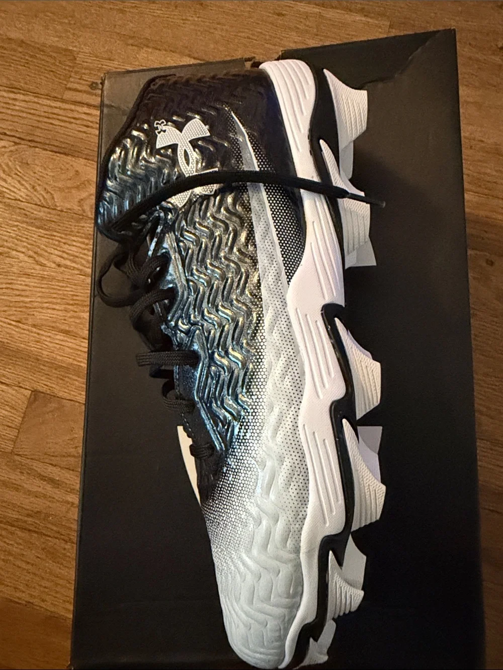 Under Armour Spotlight Hammer Men’s Wide Football Cleats